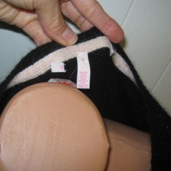 VICTORIA'S SECRET BLACK RABBIT HAIR SWING SWEATER NWOT XS/S - Picture 8 of 10